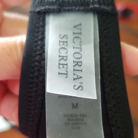 👙Black Victoria Secret Bikini Top - Picture 4 of 4